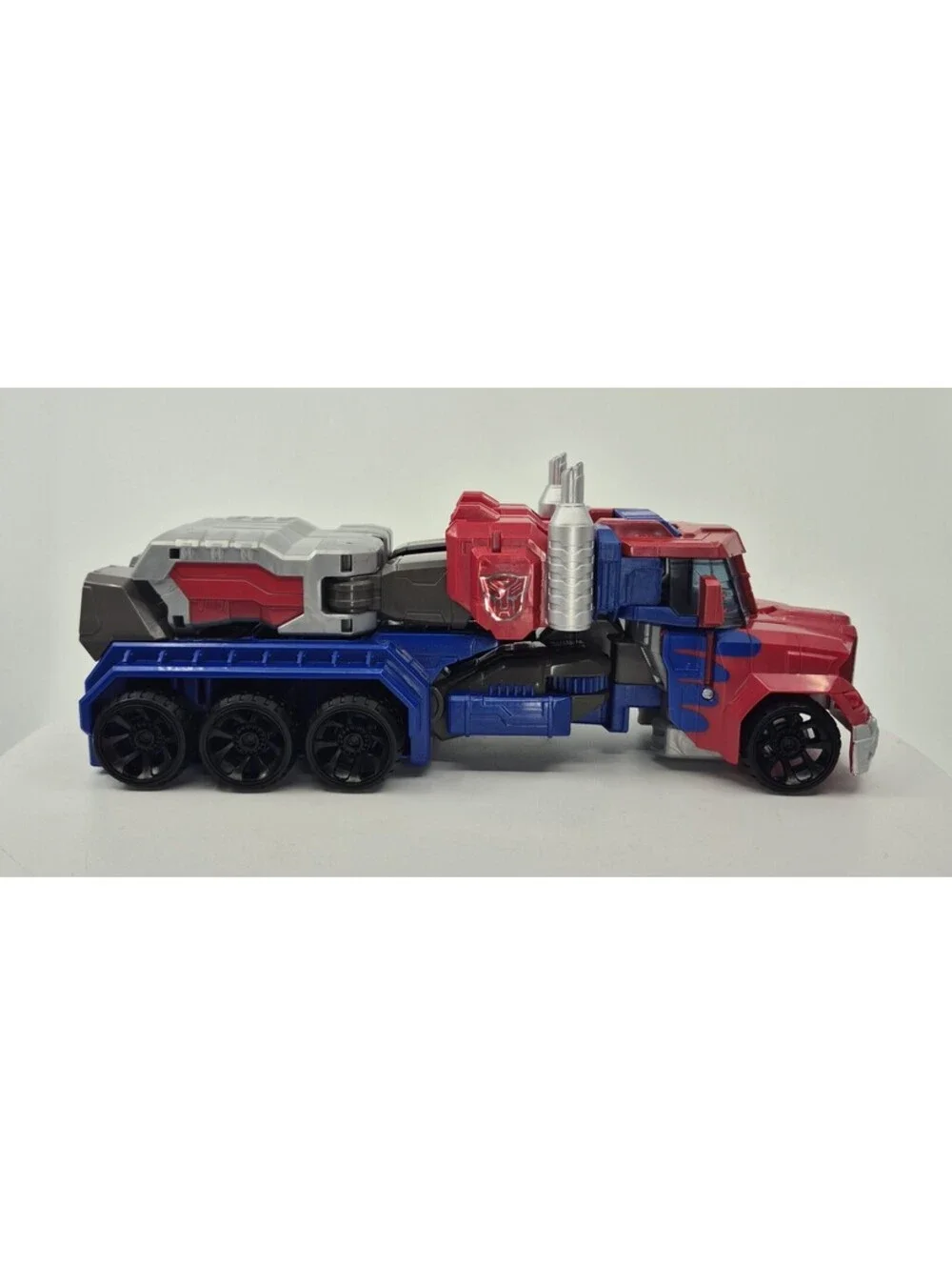 Hasbro Transformers Cyber Commander Optimus Prime Action Figure